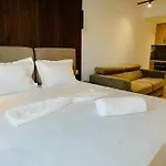 فندق Noon تيرانا