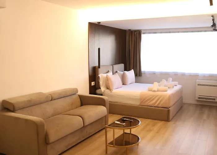 Noon 4* Τίρανα