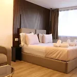 Hotel Noon