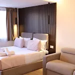 Ξενοδοχείο Noon 4*