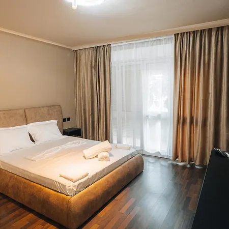 Hotel Noon Tirana