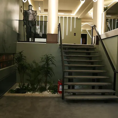 Ξενοδοχείο Noon 4*