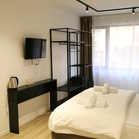 Noon Hotel