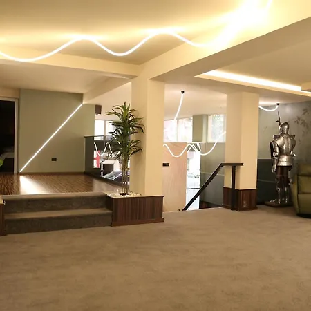 Noon Hotel Tirana